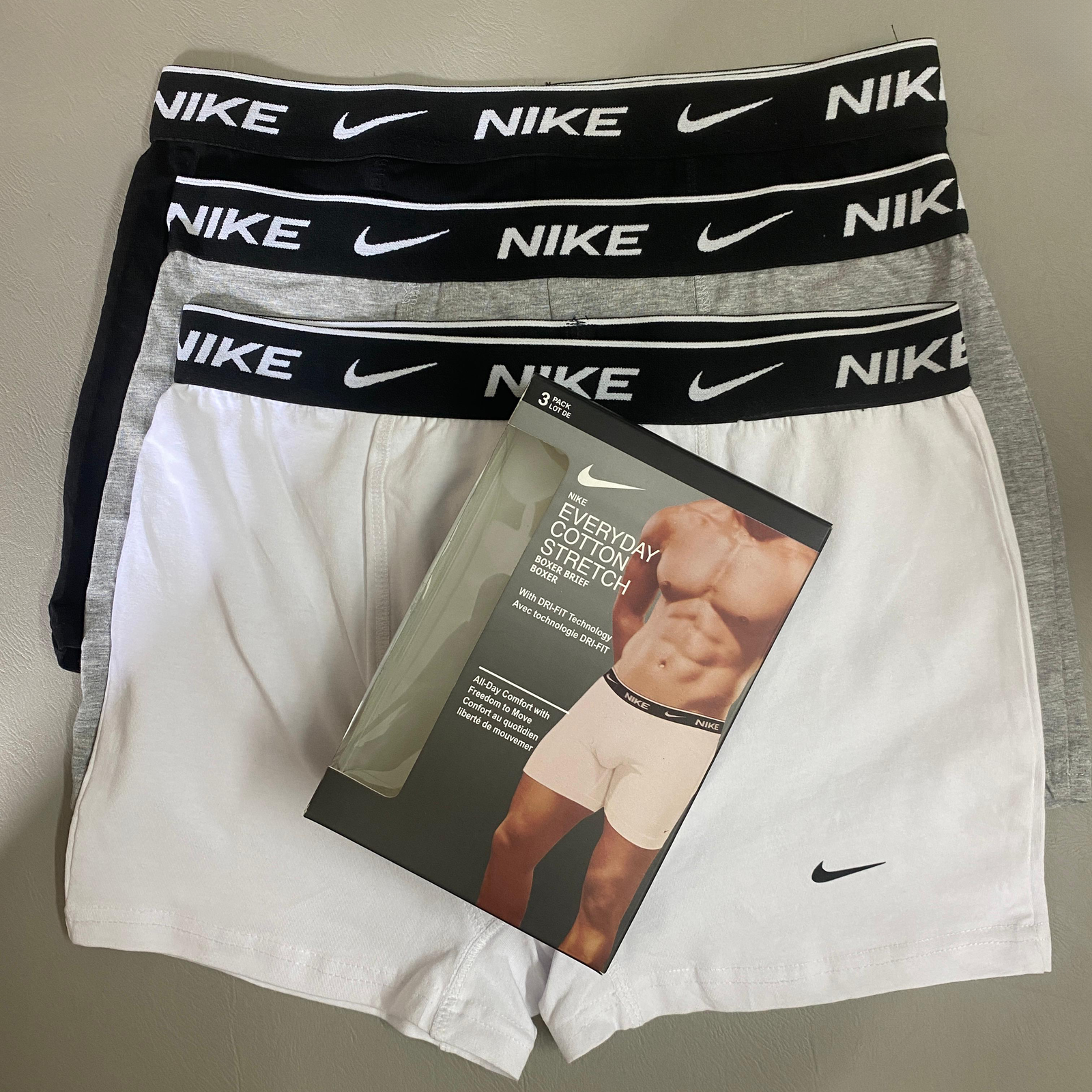 NIKE BOXER